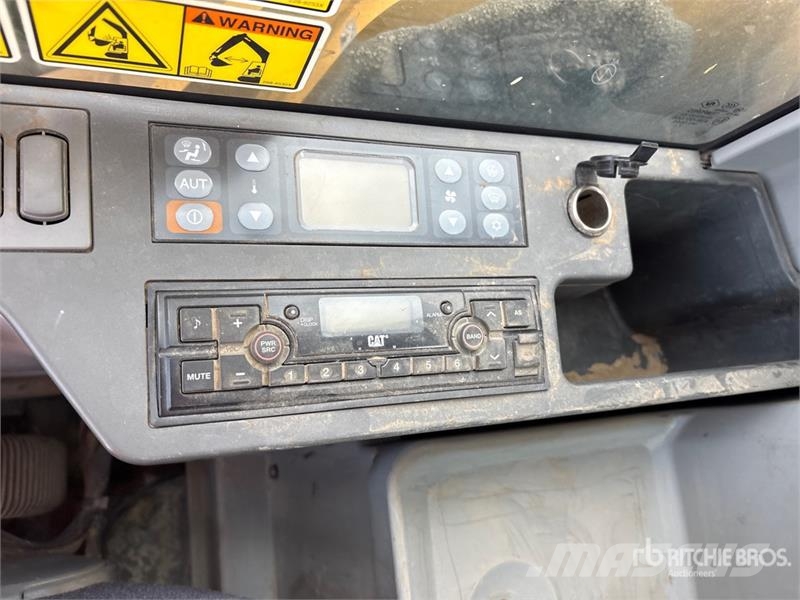 CAT 335FL CR Tracked Excavator Gravemaskiner på larvebånd