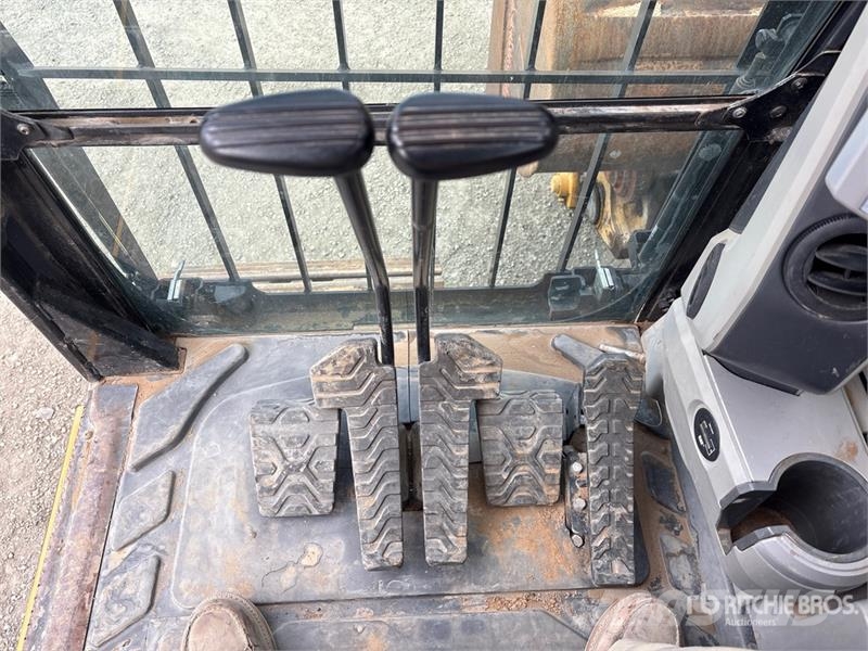 CAT 335FL CR Tracked Excavator Gravemaskiner på larvebånd