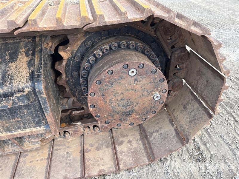 CAT 335FL CR Tracked Excavator Gravemaskiner på larvebånd