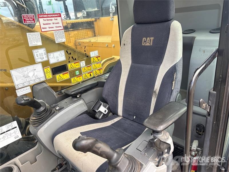 CAT 335FL CR Tracked Excavator Gravemaskiner på larvebånd