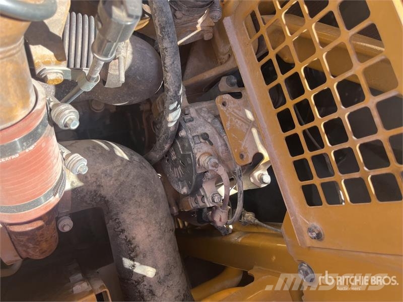 CAT 336 EL Tracked Excavator Bagri goseničarji
