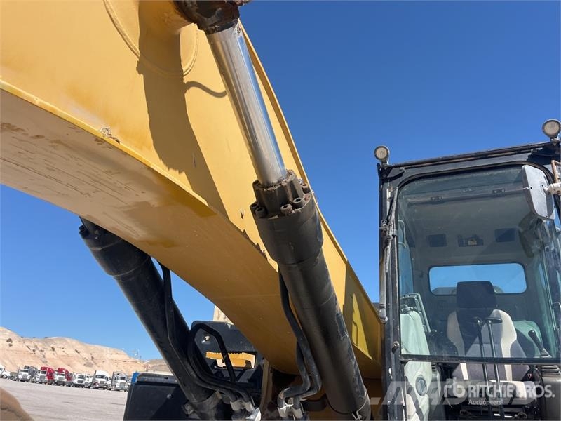 CAT 336 EL Tracked Excavator Bagri goseničarji