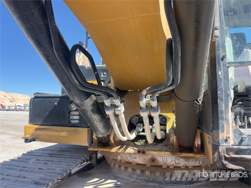 CAT 336 EL Tracked Excavator Bagri goseničarji