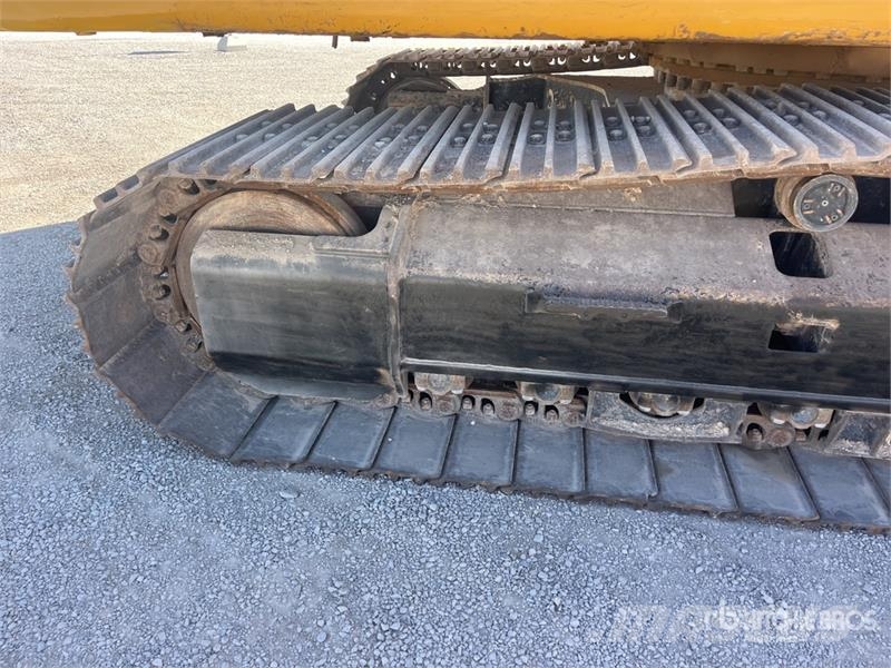 CAT 336 EL Tracked Excavator Bagri goseničarji
