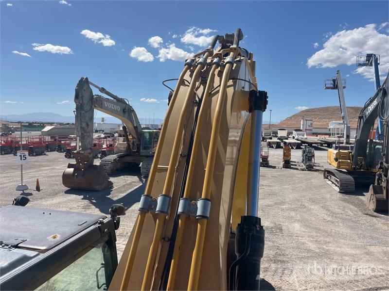 CAT 336 EL Tracked Excavator Bagri goseničarji