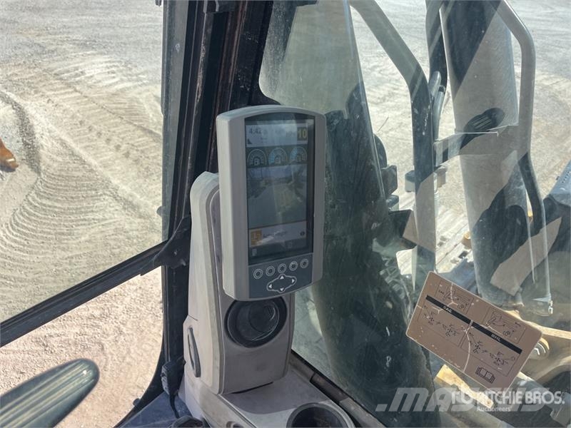 CAT 336 EL Tracked Excavator Bagri goseničarji