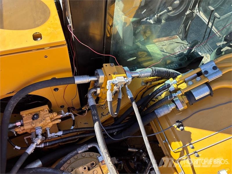 CAT 336E L Tracked Excavator Bagri goseničarji