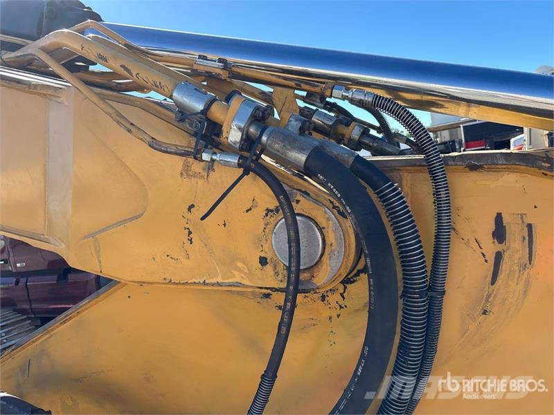 CAT 336E L Tracked Excavator Bagri goseničarji