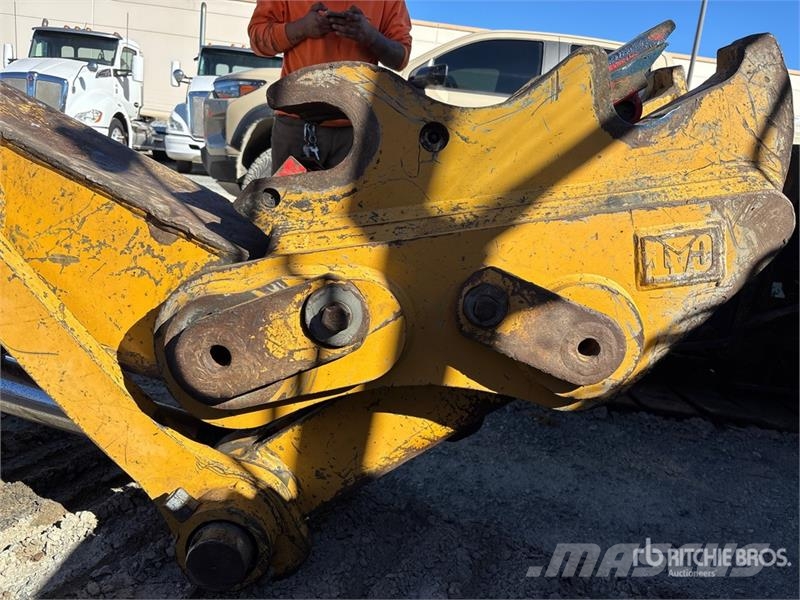 CAT 336E L Tracked Excavator Bagri goseničarji