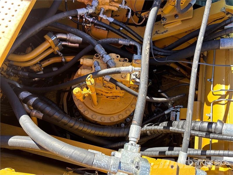 CAT 336E L Tracked Excavator Bagri goseničarji