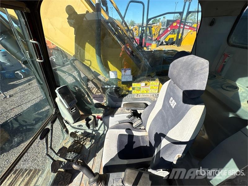 CAT 336E L Tracked Excavator Kāpurķēžu ekskavatori