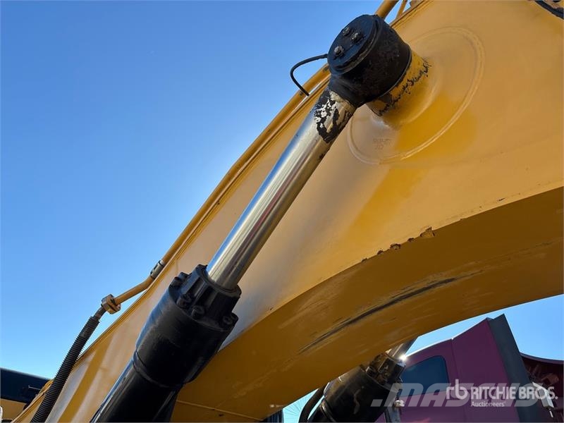 CAT 336E L Tracked Excavator Bagri goseničarji