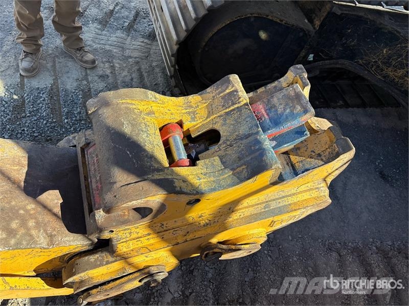 CAT 336E L Tracked Excavator Bagri goseničarji