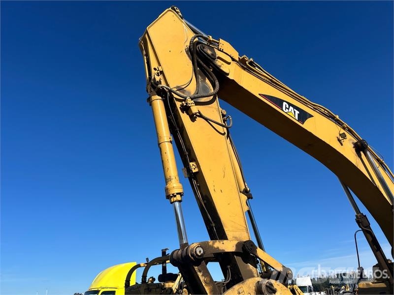 CAT 345B Series II Pásové rýpadlá
