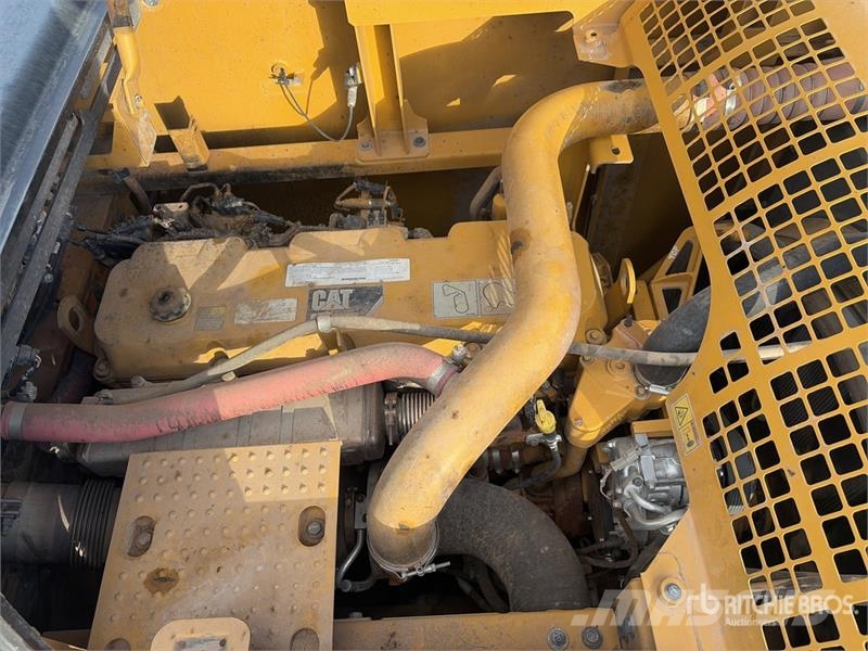 CAT 349E L Tracked Excavator Bagri goseničarji
