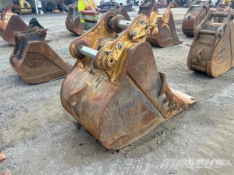 CAT 36 in Digging Excavator Bucket - Fits Cat 328D 挖斗