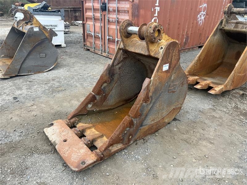 CAT 36 in Digging Excavator Bucket - Fits Cat 328D 挖斗