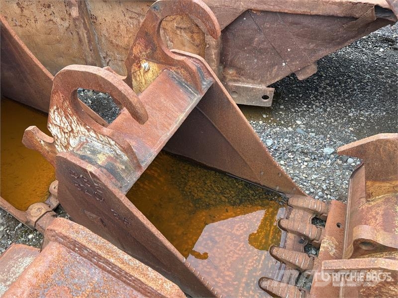 CAT 36 in Q/C Digging Excavator Bucket - Fits Cat 320 دلاء