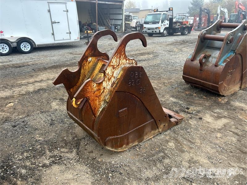 CAT 36 in Q/C Digging Excavator Bucket - Fits Cat 320 挖斗