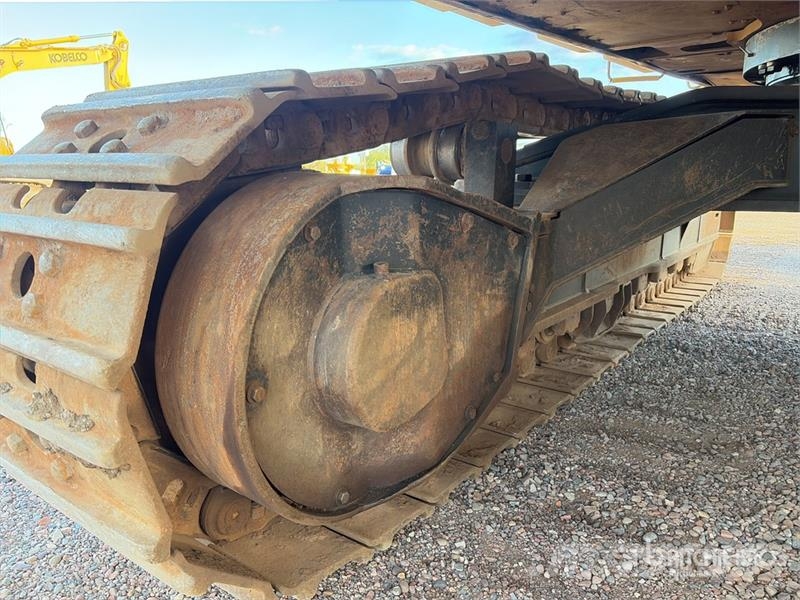 CAT 365B حفارات زحافة