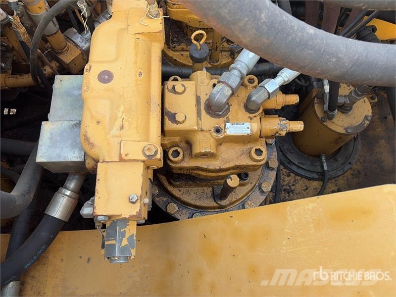 CAT 365B حفارات زحافة