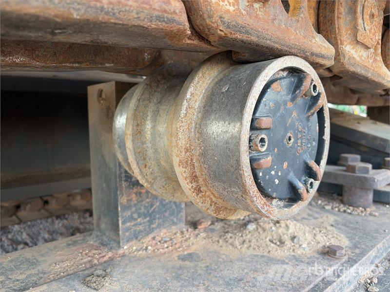 CAT 365B حفارات زحافة