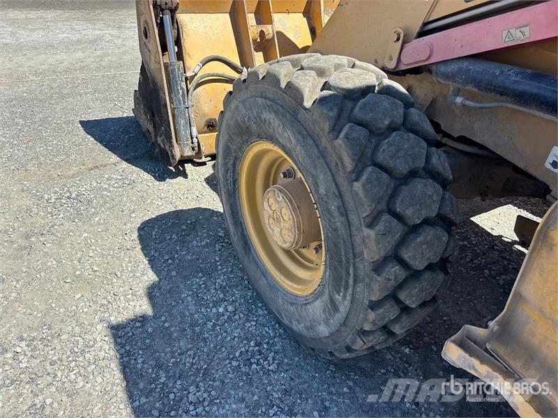 CAT 414E 4x4 Landscape Loader Kolesni nakladalci
