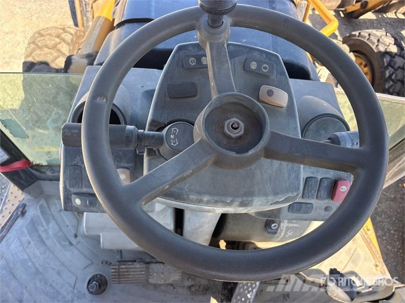 CAT 414E 4x4 Landscape Loader Kolesni nakladalci