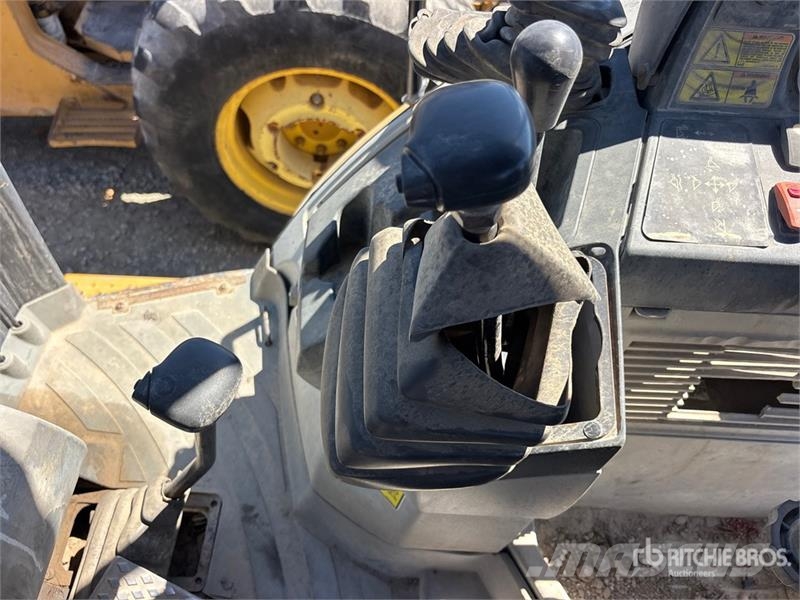 CAT 414E 4x4 Landscape Loader Kolesni nakladalci