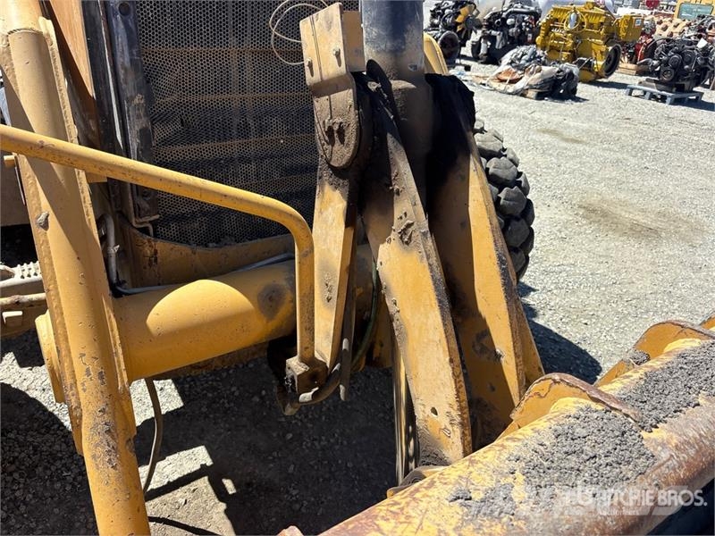 CAT 414E 4x4 Landscape Loader Kolesni nakladalci