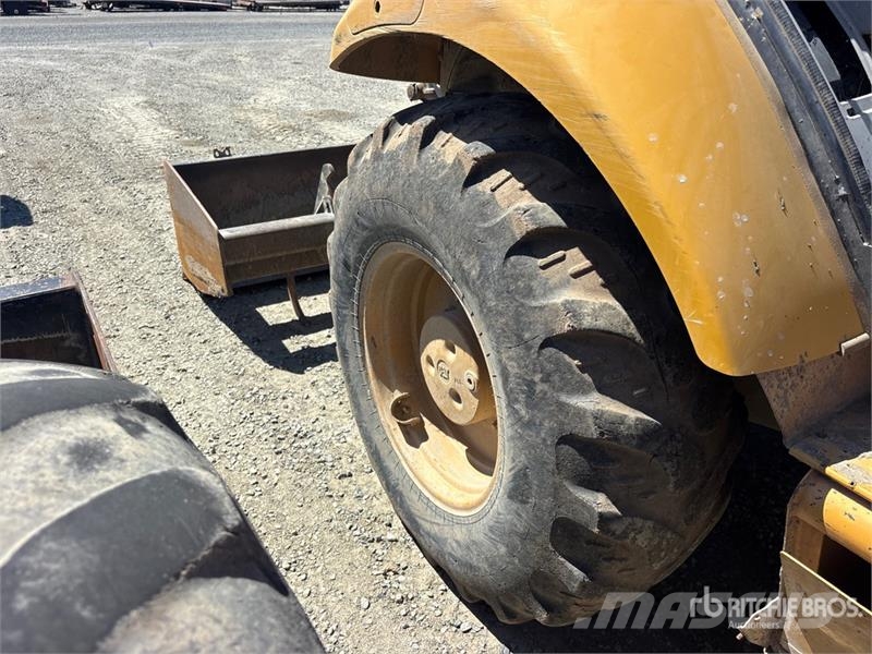 CAT 414E 4x4 Landscape Loader Kolesni nakladalci