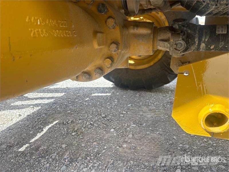 CAT 415 IL 4x4 Landscape Loader 휠로우더