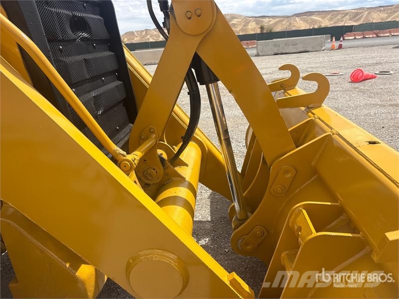 CAT 415 IL 4x4 Landscape Loader 휠로우더