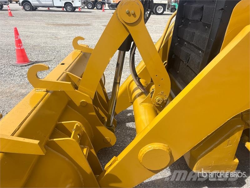 CAT 415 IL 4x4 Landscape Loader 휠로우더