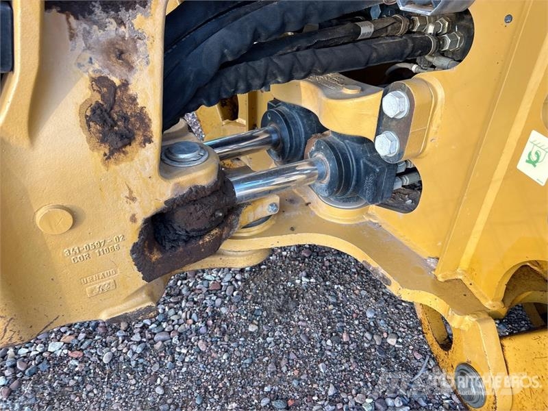 CAT 415F2 4x4 Backhoe Loader (Inoperable) Backhoe