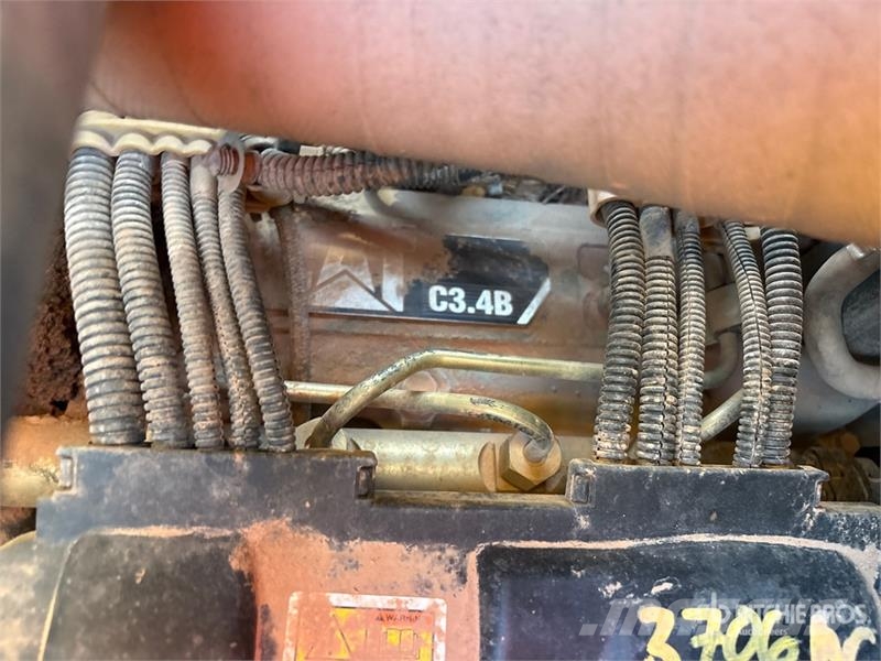 CAT 415F2 4x4 Backhoe Loader (Inoperable) Backhoe