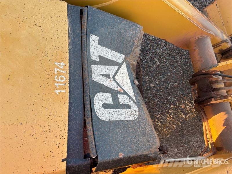 CAT 415F2 4x4 Backhoe Loader (Inoperable) Backhoe