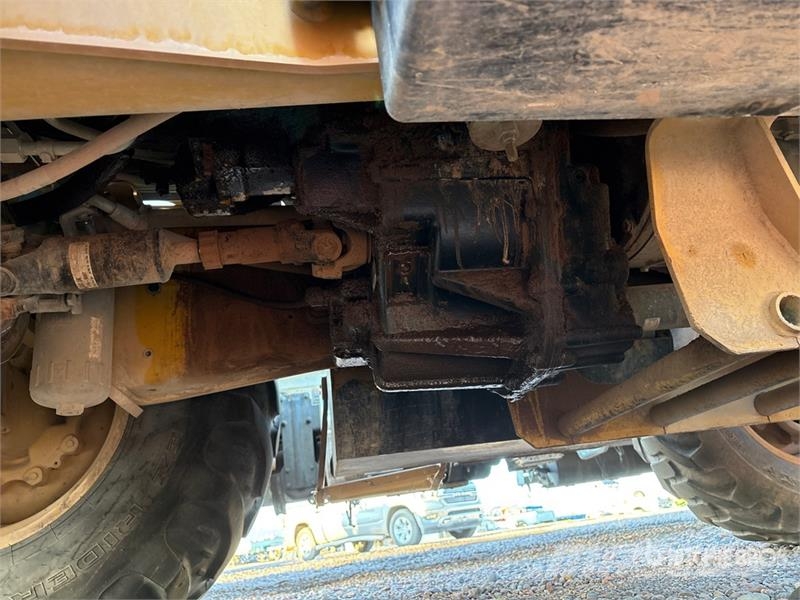 CAT 415F2 4x4 Backhoe Loader (Inoperable) Backhoe