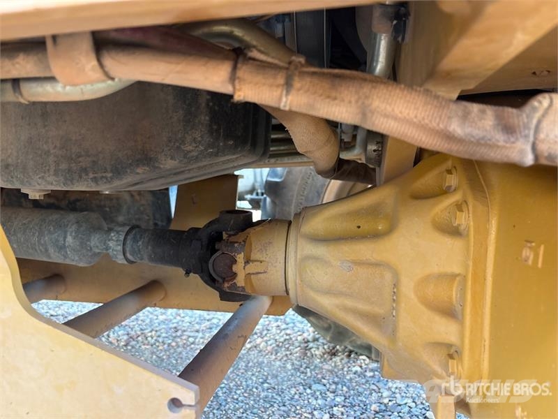 CAT 415F2 4x4 Backhoe Loader (Inoperable) Backhoe