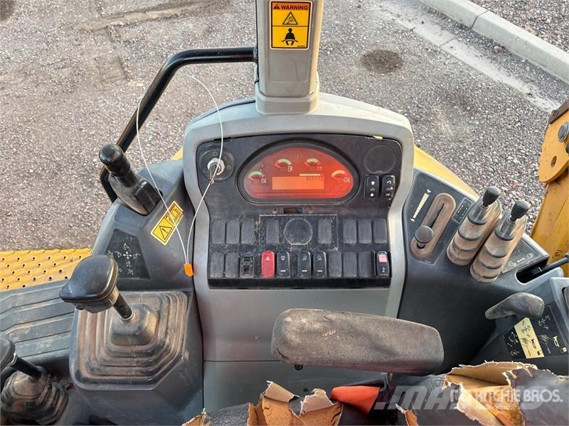 CAT 415F2 4x4 Backhoe Loader (Inoperable) Backhoe