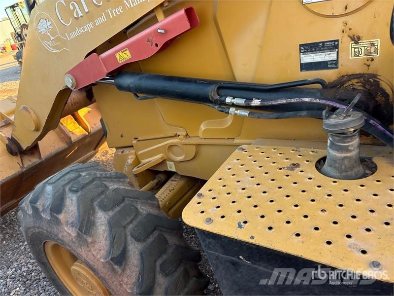 CAT 415F2 4x4 Backhoe Loader (Inoperable) Backhoe
