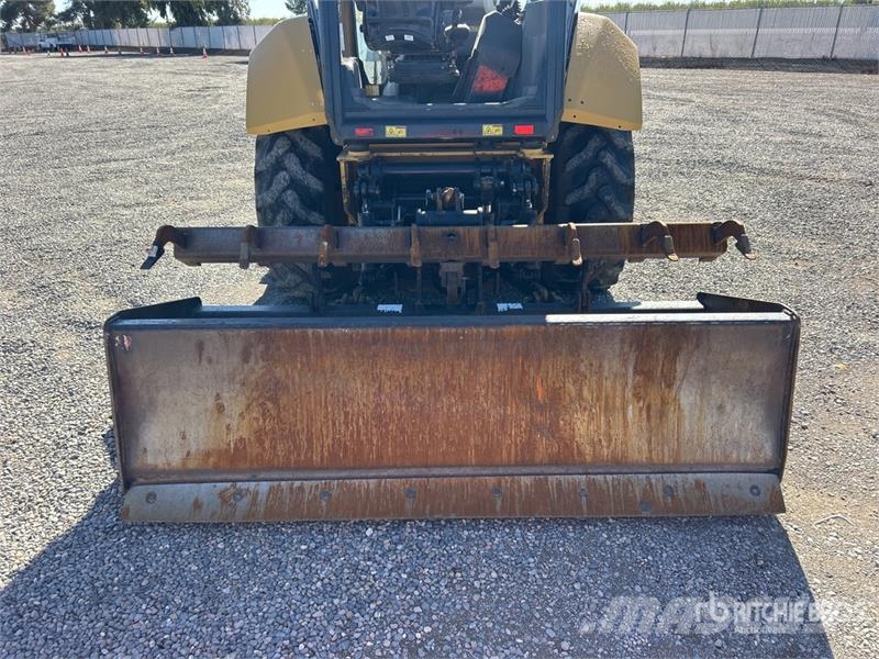 CAT 415F2IL 4x4 Landscape Loader Kolesni nakladalci