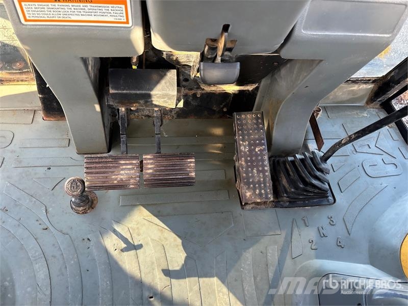 CAT 416C Экскаваторы-погрузчики
