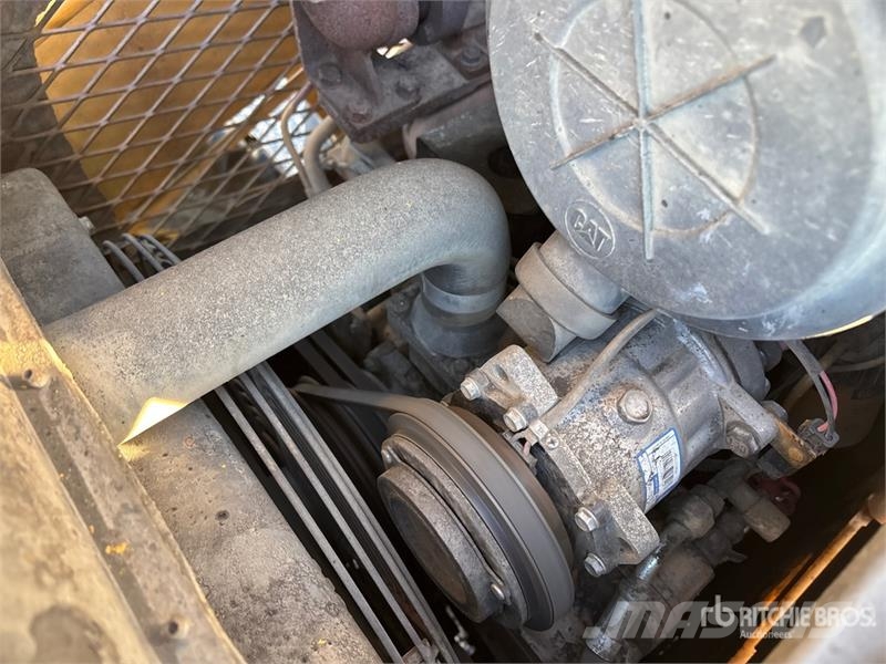 CAT 416C Экскаваторы-погрузчики