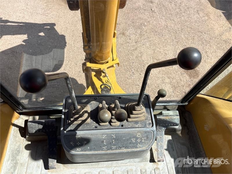 CAT 416C 백호로더