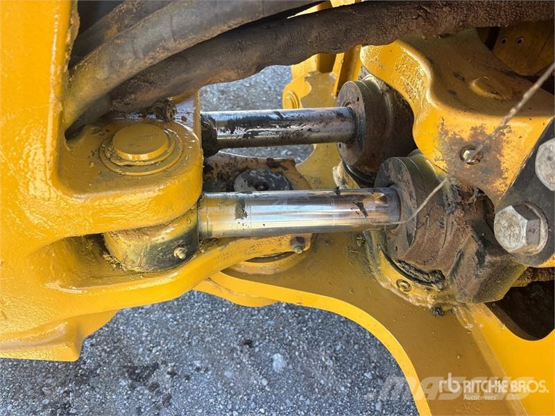 CAT 420 Backhoe