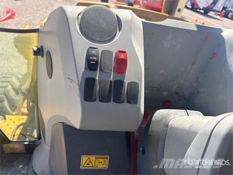 CAT 420 Backhoe