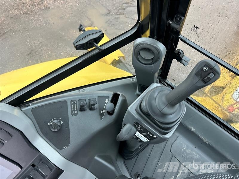 CAT 420 Tractopelle