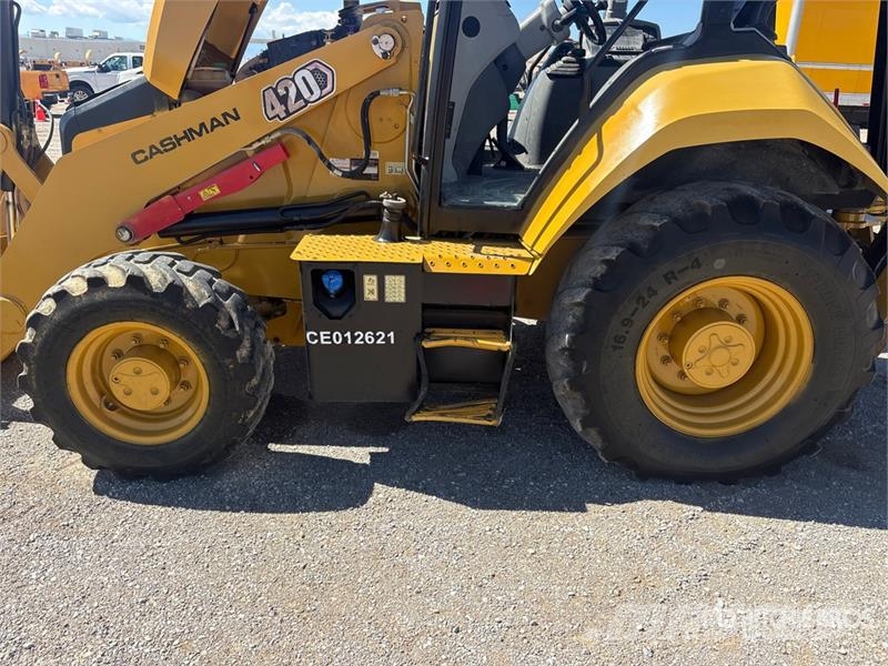 CAT 420 Backhoe