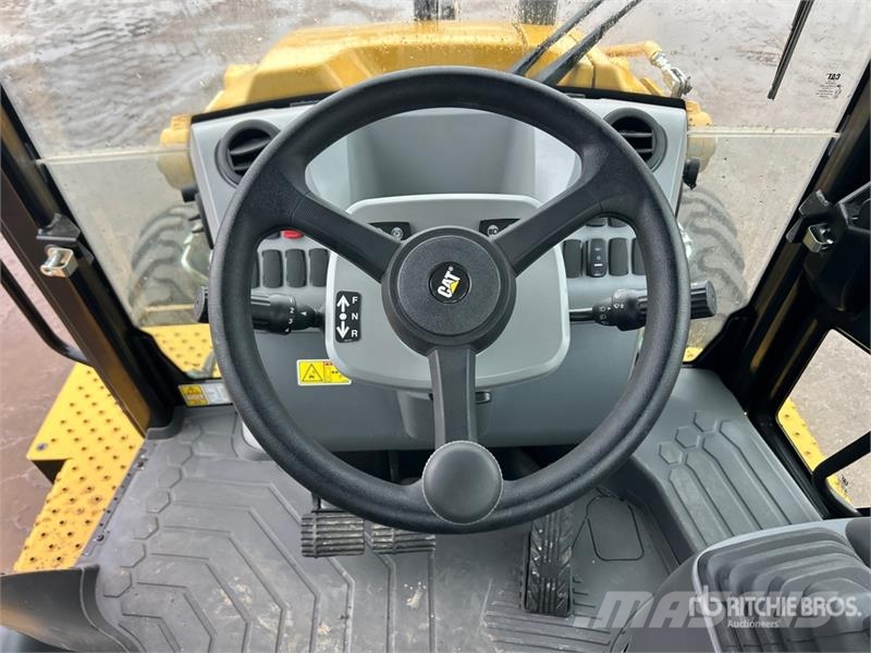 CAT 420 Tractopelle